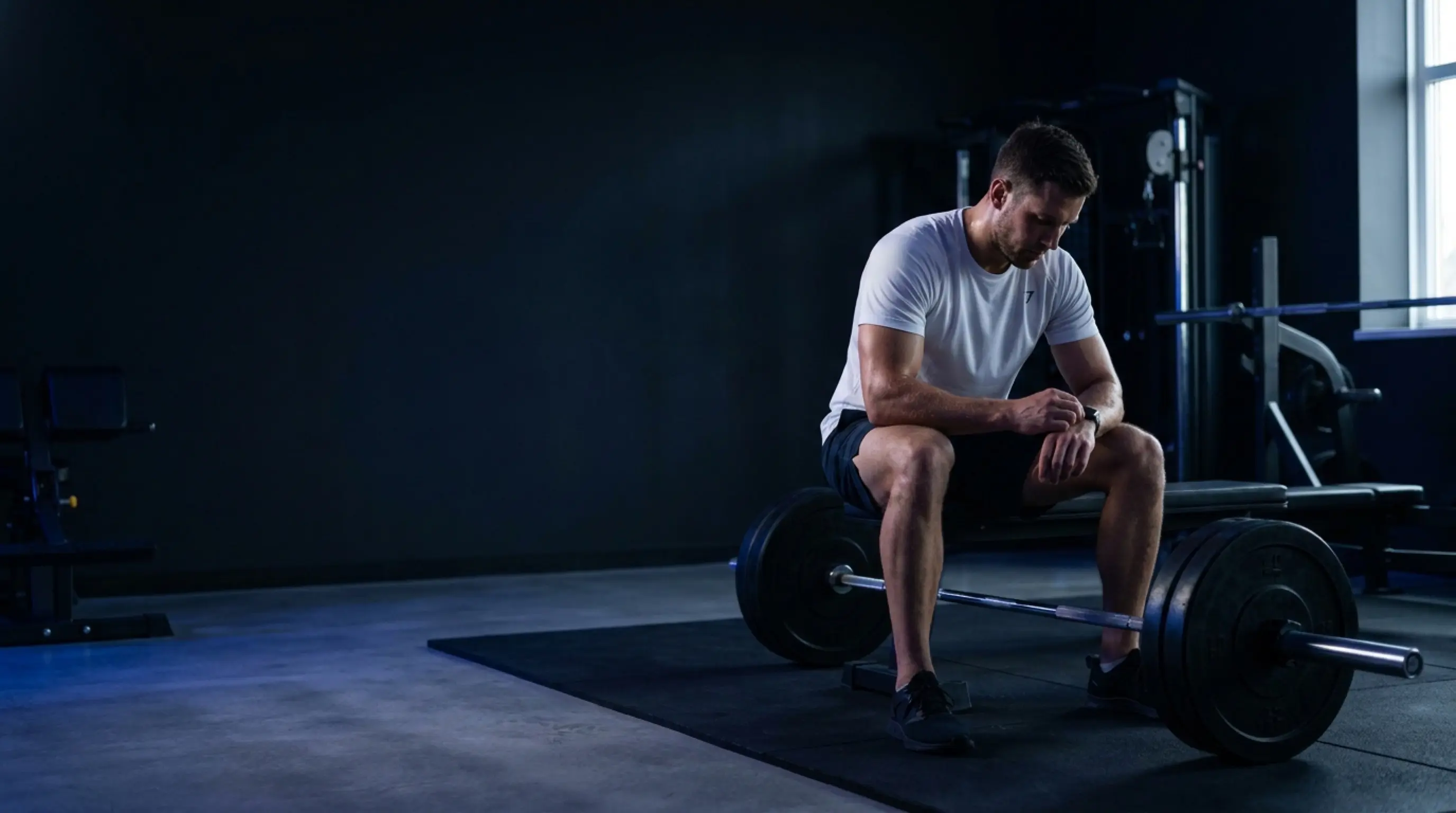 How Long Should You Rest Between Sets? What the Research Actually Says